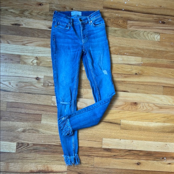 Free People Denim - Free People Blue Skinny Jeans with Distressed Details